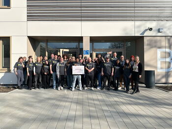 Gruppenbild tandem EFÖB-TEam nach Scheckübergabe Gruppenbild tandem EFÖB-TEam nach Scheckübergabe