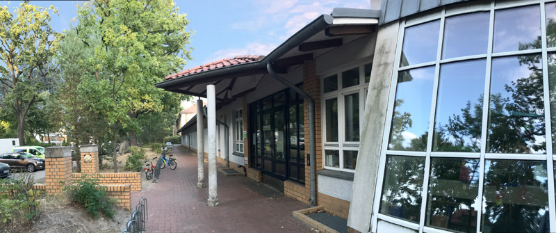 Schulbezogene Sozialarbeit an der Dreilinden-Grundschule, Berlin Zehlendorf, Eingang Schulbezogene Sozialarbeit an der Dreilinden-Grundschule, Berlin Zehlendorf, Eingang