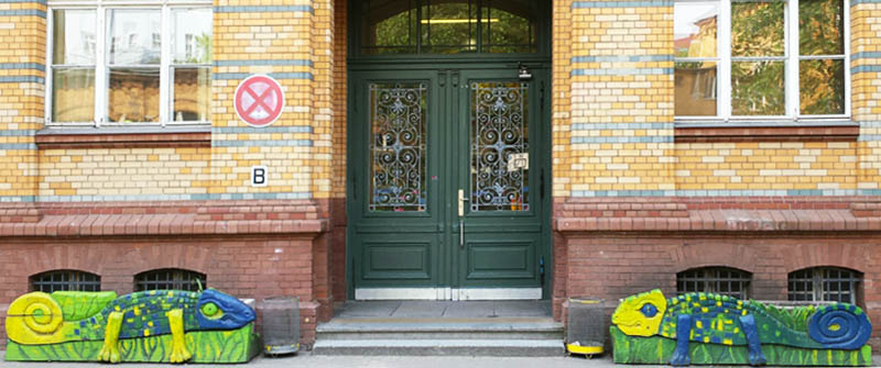 Schulbezogene Sozialarbeit an der Leo-Lionni-Grundschule, Berlin im Bezirk Mitte, Ortsteil Wedding, Eingang Schulbezogene Sozialarbeit an der Leo-Lionni-Grundschule, Berlin im Bezirk Mitte, Ortsteil Wedding, Eingang